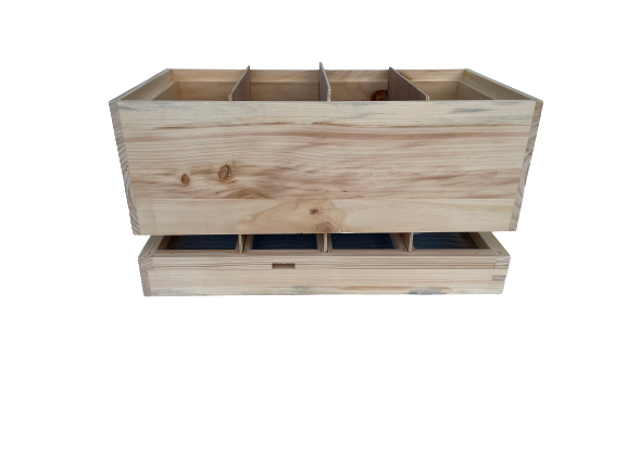 Begattungskasten Miniplus für 4 Königinnen auf Mini-Plus Rähmchen-APISFARM Apisfarm